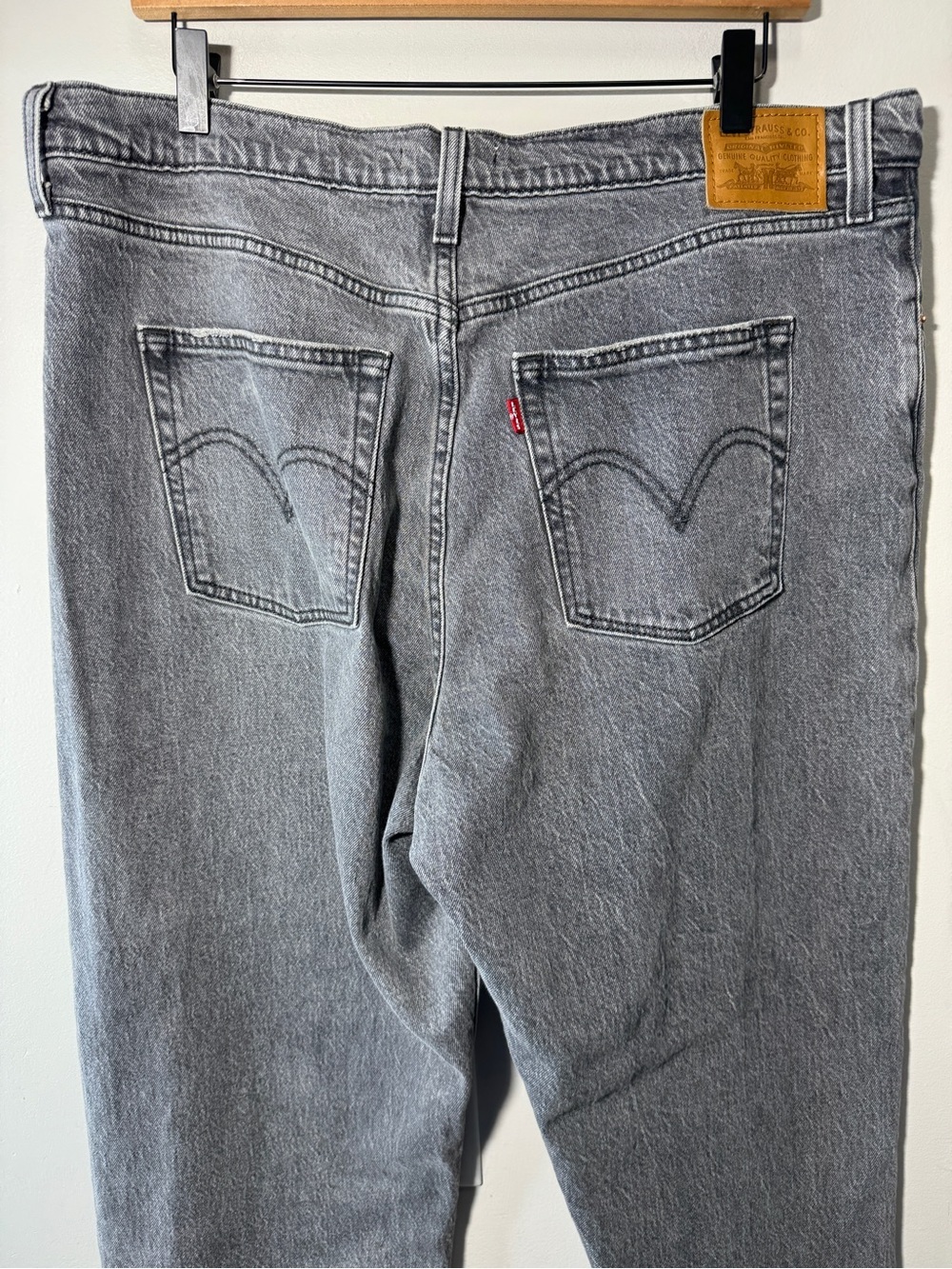Levi’s Ribcage Straight Ankle Jeans Button Fly Size 34/18 Well Worn Black - Picture 7 of 16